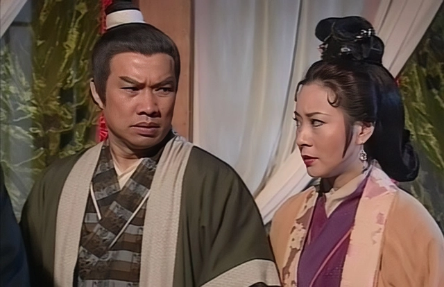 杨过退出江湖后,为何将玄铁剑赠给郭靖夫妇? 神雕侠侣