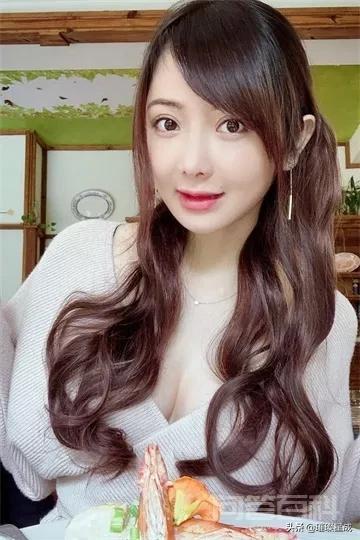 生活中怎样的美女才能被称为「大」美女? 所谓美女是对年轻女人的统称