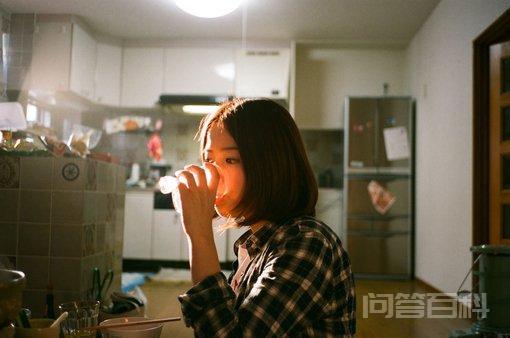 落花有意随流水,流水无情恋落花 同题参见无奈人生