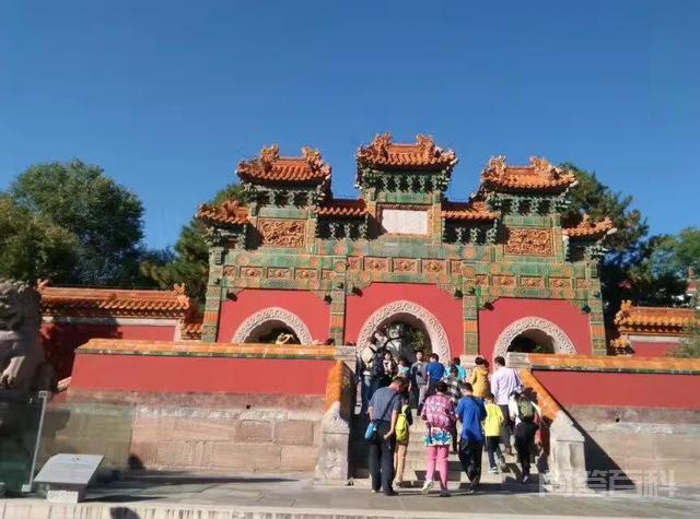 寺庙坐东朝西