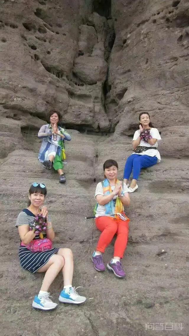 寺内的主体建筑“旭光阁”是仿北京天坛