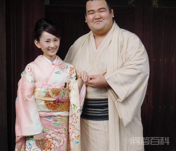 日本女明星嫁给相扑手