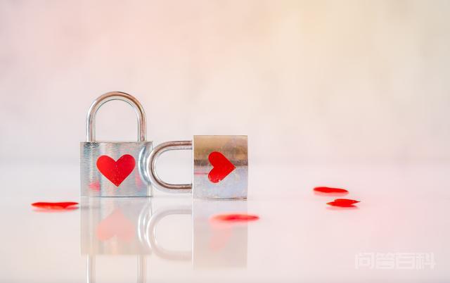 双语阅读:True Love | 真爱 "love is as strong