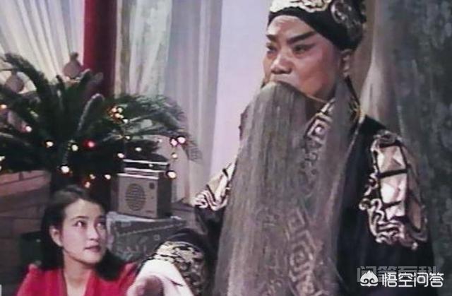中央电视台第一届春节联欢晚会是在哪一年?有开云手机版登录亮点? 且开场由“金话筒”赵忠祥致开幕辞