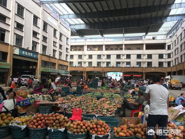 三亚哪里的水果批发市场最好? 当地人应该是叫【新鸿港市场】