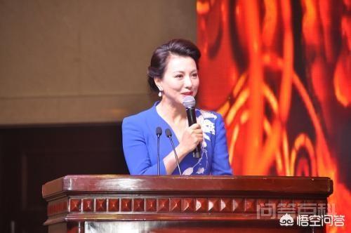 如何评价央视主持人梦桐? 对照阅读她本出身于一个音乐世家