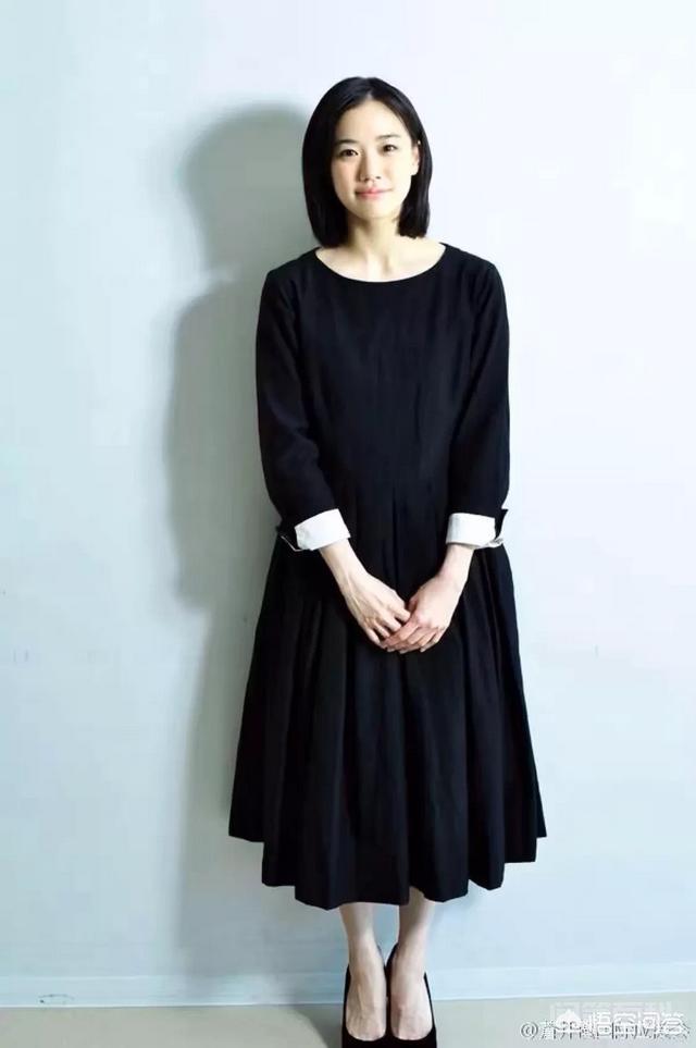 她的着装风格也成为森女系的代表