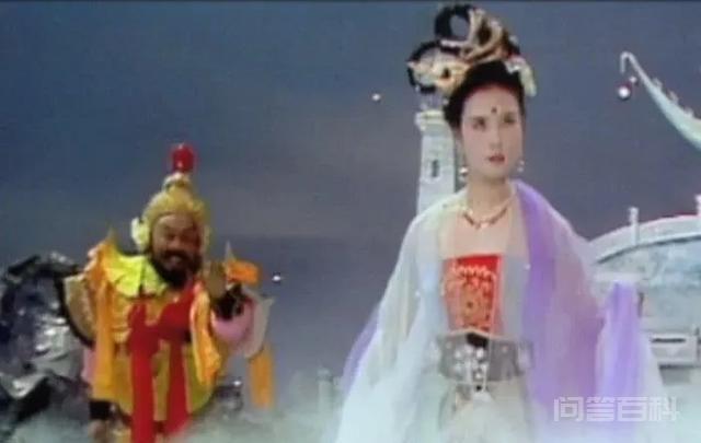 嫦娥只是个领舞的,天蓬统领十万天兵,为何嫦娥还看不上天蓬? 猪八戒调戏的并不一定是嫦娥奔月的那个