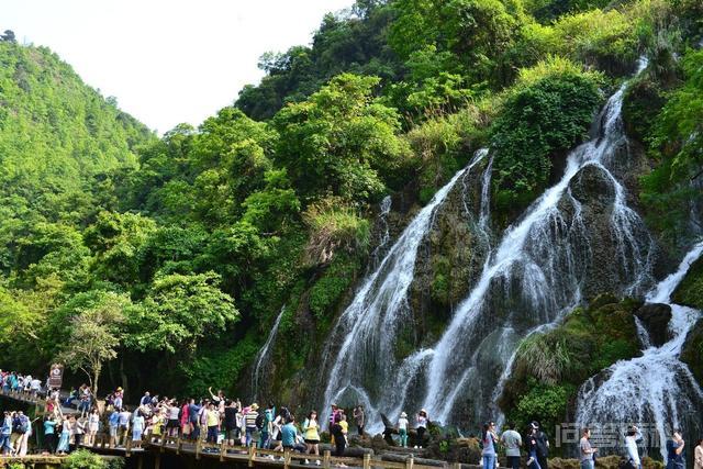贵州荔波值得去玩吗? 低头九寨沟”的绝美风景