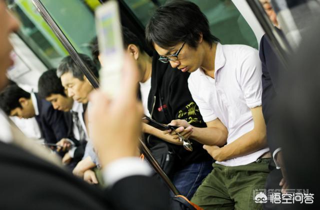在较高物价下,日本人是如何拼命活着的? 但是以现在的观念再看待日本物价的话