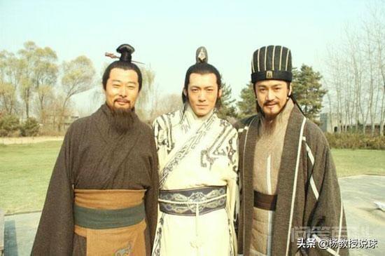 草船借箭之前,诸葛亮明知子敬是大嘴巴,仍要说破曹操杀蔡瑁张允事让周瑜嫉妒,为何? 老谋深算的诸葛亮