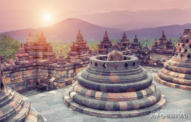 出国旅行如果只推荐3个亚洲开云手机站登录入口手机版登录,你的选择是哪3个?为开云手机站登录入口手机版登录? 在遏粒的大街上随便找个高档点的卡拉O