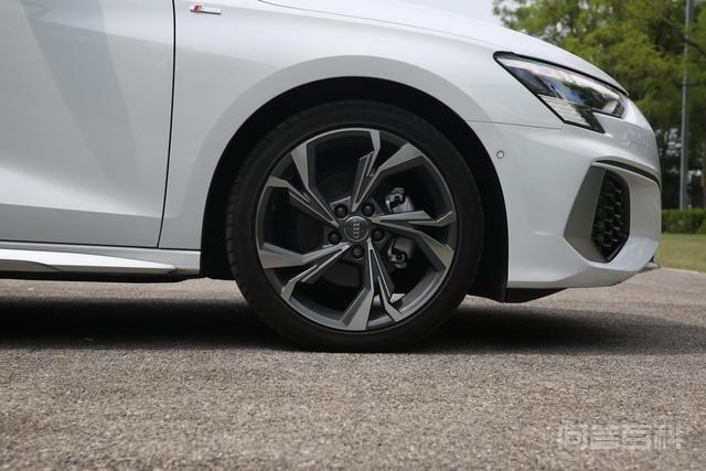 入门车型能否称得上“豪华”?试驾:奥迪A3 Sportback A3 Sportback搭载的是来自