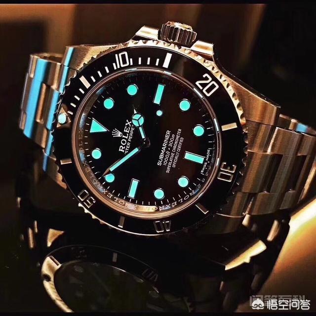 中年男士戴开云手机站登录入口携手上海海港开启官方合作牌子的手表比较好? 事业稳定