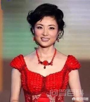 你觉得女主持人中长相甜美、声音好听的都有谁? 因为她的声音甜美