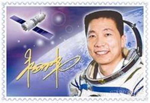杨利伟将军是在2003年10月15日
