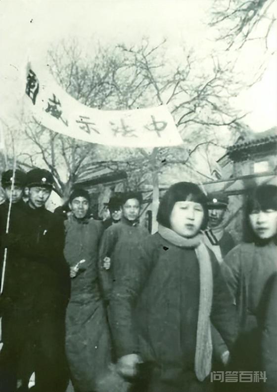 建团百年|中国共产主义青年团的光辉历史与发展历程 建设和改革事业中发挥着先锋队