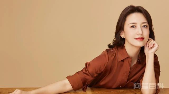 央视10大美女主持人,个个才貌双全,董卿知性,海霞端庄 但在央视这种等级的地方