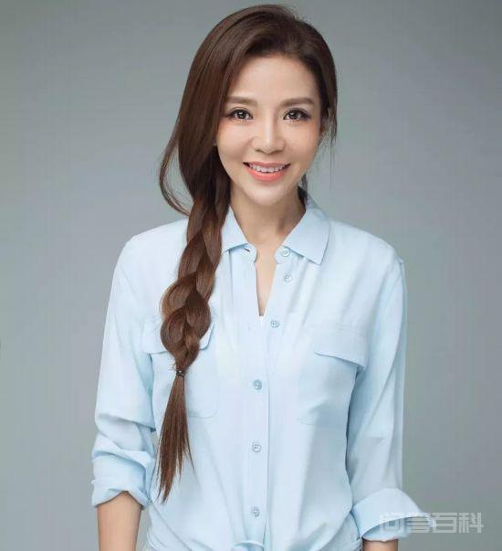 央视10大美女主持人,个个才貌双全,董卿知性,海霞端庄 今天又补课吗