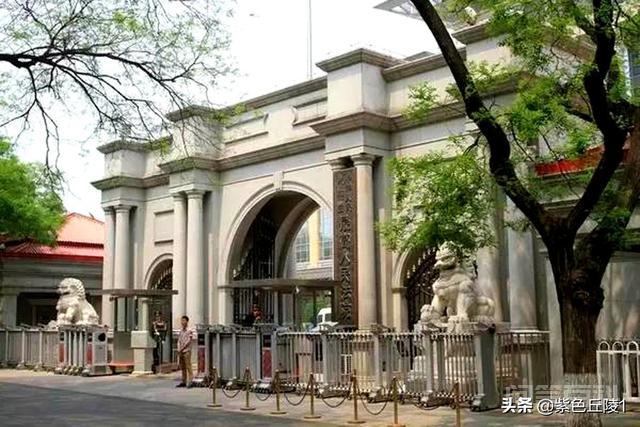 是在原俄罗斯传道团的旧址基础上重新设