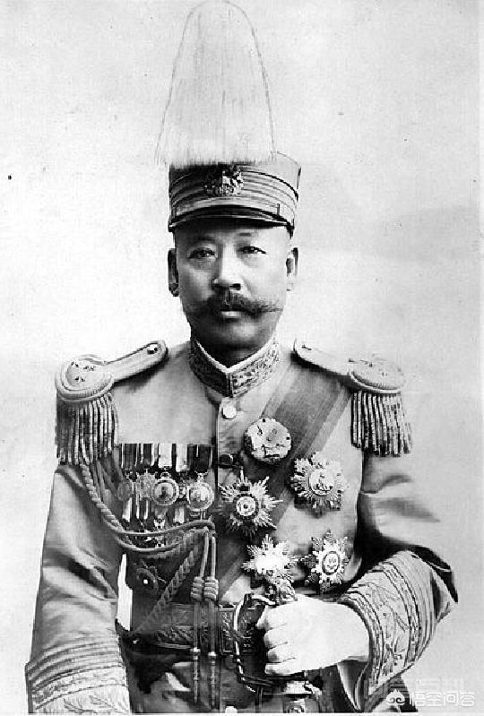 为开云手机站登录入口最新活动民国时期有些军阀自称“大帅”,而不是“军长”或者“老总”之类的呢? 其部下对他们也是如此称呼