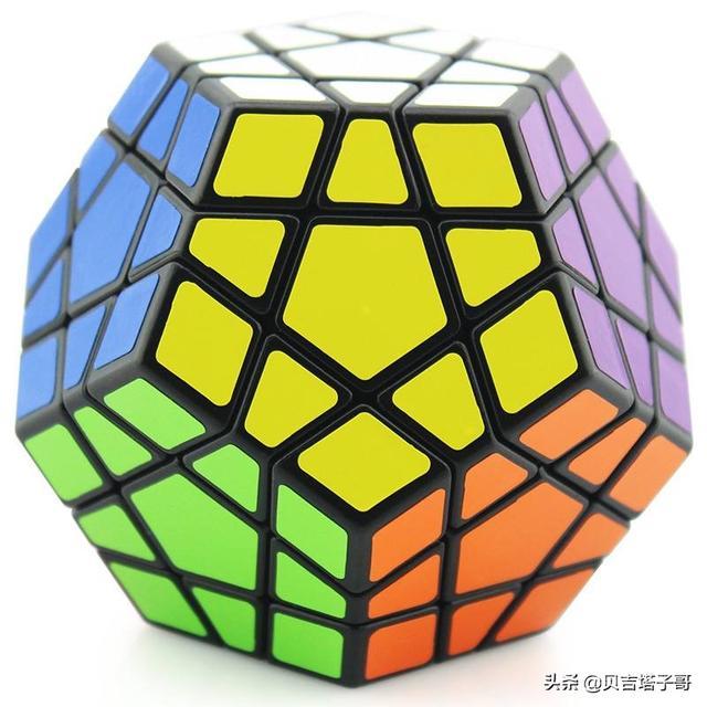分别是正阶魔方和异型魔方