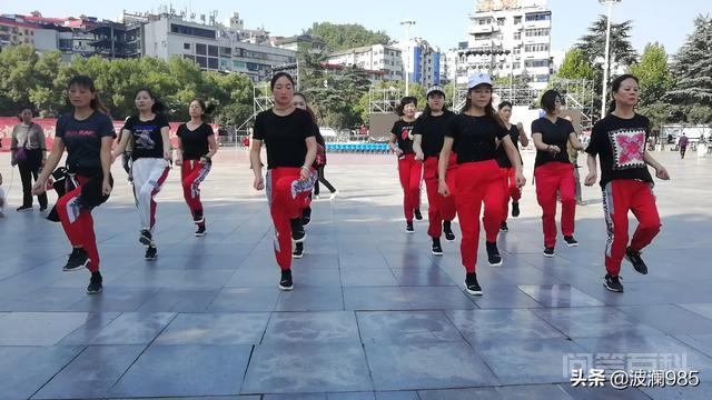 广场舞的魅力何在? 广场舞的魅力在于以下几个方面