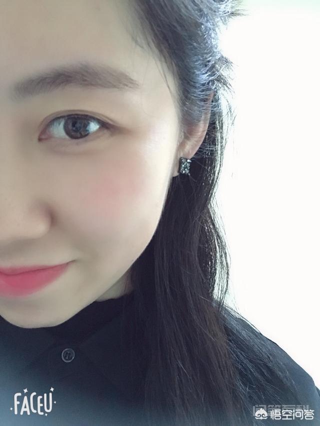 脸上长满痘痘怎么办? 现在就是会有些痘印和肤色不均
