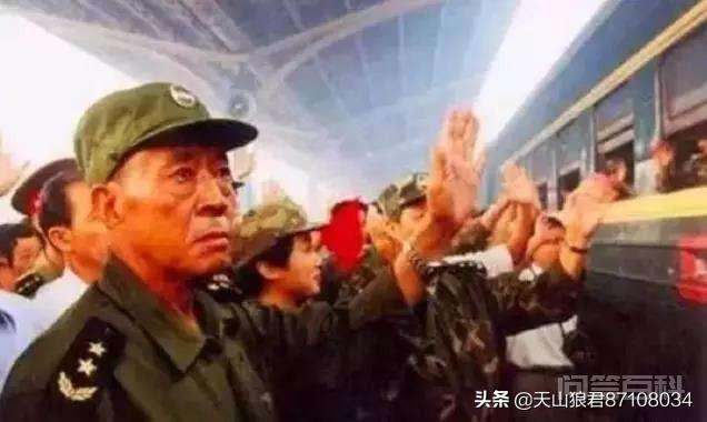 《为了谁》这首歌曲是如何在98年抗洪成为传唱歌曲的? 在抗洪救灾的过程中