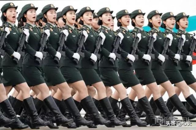美国有近30万女兵,俄罗斯有12万女兵,那中国呢? 女兵的认真