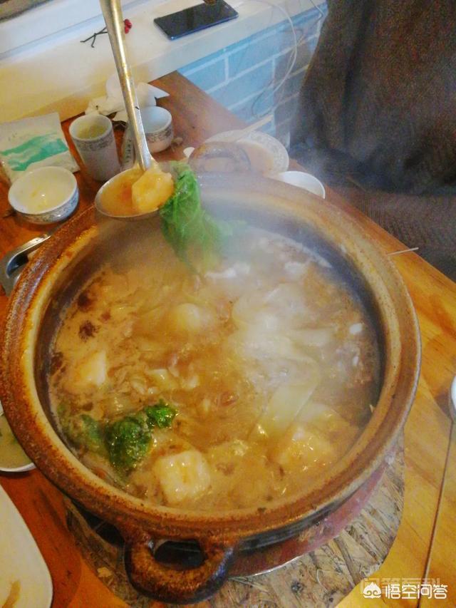 1.五台山路晶城东门对面