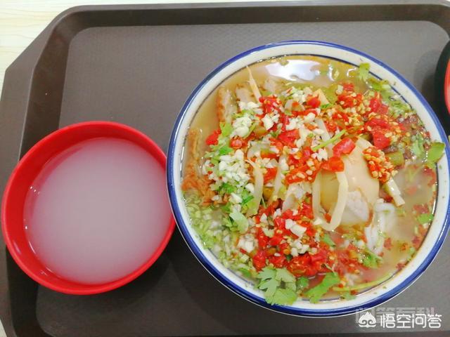 去了先喝汤再吃饭