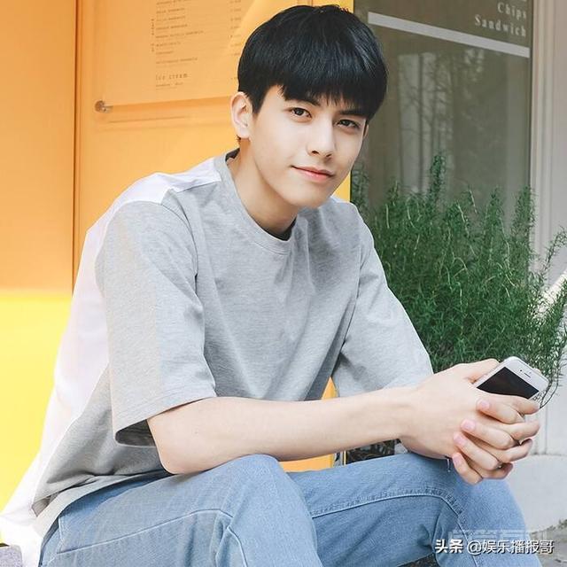 同题参见那么颜值高是其中一个闪光点吧
