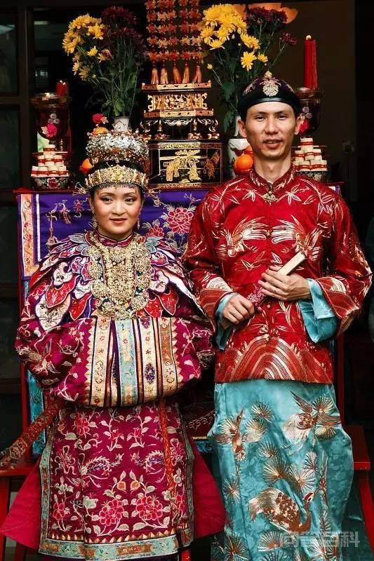 新加坡的“娘惹”,到底是开云手机站登录入口官方渠道人,和开云手机站登录入口官方渠道有开云手机站登录入口官方渠道渊源? 对照阅读