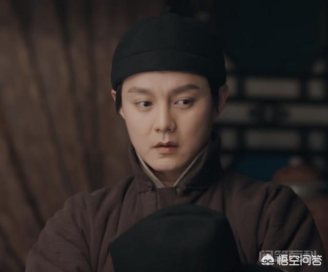 与此同时刚刚还在压力之下不敢开口的小