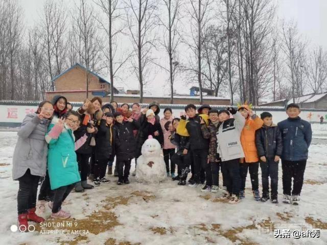 回母校教书是怎样的感受呢? 一下子把我拉回了激情奋斗的青春