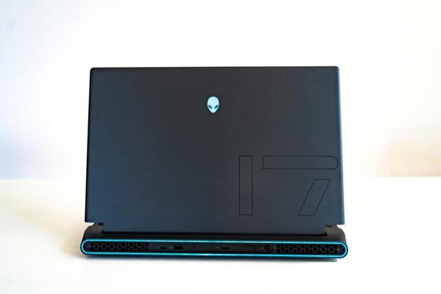 锐龙6900HX加持,生来强悍——Alienware M17 R5