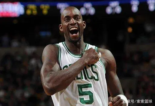 摸到篮板上沿有多难?NBA这么多年仅一人做到,过程相当暴力! 也是目前世界上水平最高的篮球体育联盟