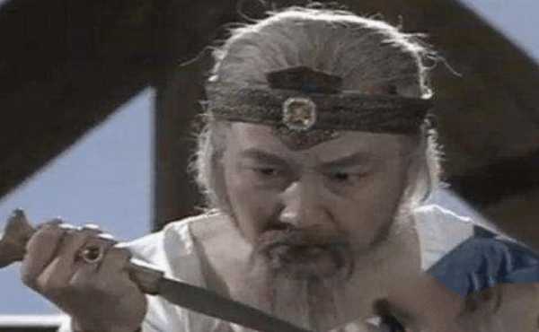 比干被挖心后,分明没死,为何一见卖菜老妇便出事? 同题参见商之三仁异所归