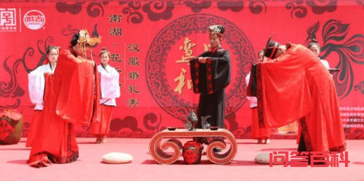 始作俑者,其无后乎——“俑” 小篆写作“亻