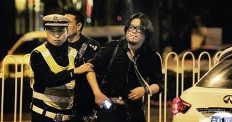 文化人高晓松的“作死“之路 对照阅读因此他的爷爷奶奶