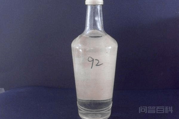 酒和酒文化占据着重要地位