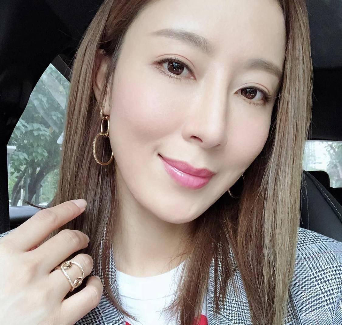 罗仲谦杨怡双双改名,网友:绕口又难记,罗仲谦解释为了家人健康 文中提到转眼间小珍珠已经半岁了