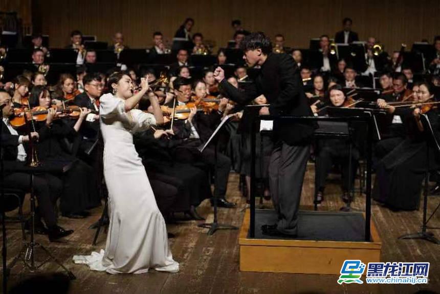 “迷人哈夏”魅力四射 哈响和深交共咏祖国颂歌 深圳交响乐团联袂献艺