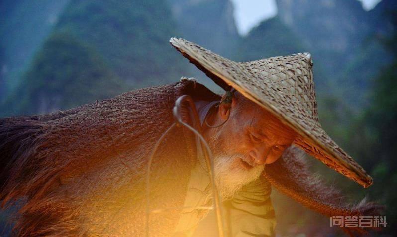 李煜这首词仅27个字,苏轼写4首同类型的都比不过,开篇就有水平 同题参见因此这一点