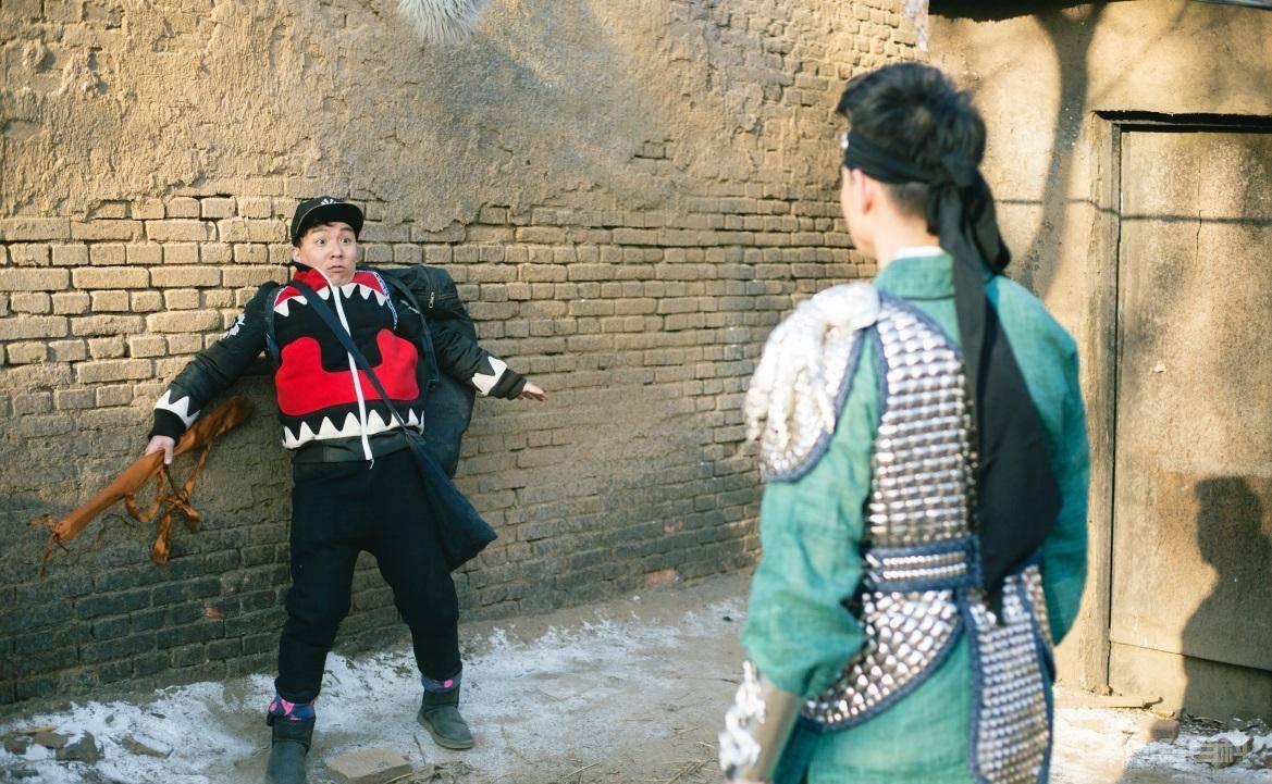 “三毛”演员25年对比照,那些你记忆中的小童星,有多少成名? 故事中展现出的那种人文情怀更加让观众