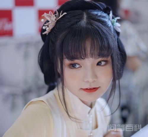双笙（陈元汐）逐渐褪去小女生的青涩