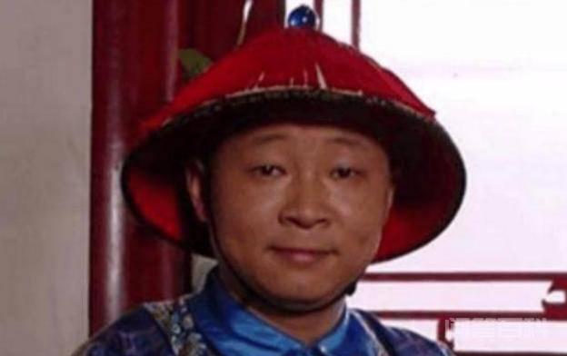 饰演太监走红,后娶小15岁模特娇妻,为儿子成农夫,今成人生赢家 "春发芽夏抽穗秋天满地花东西事南北事