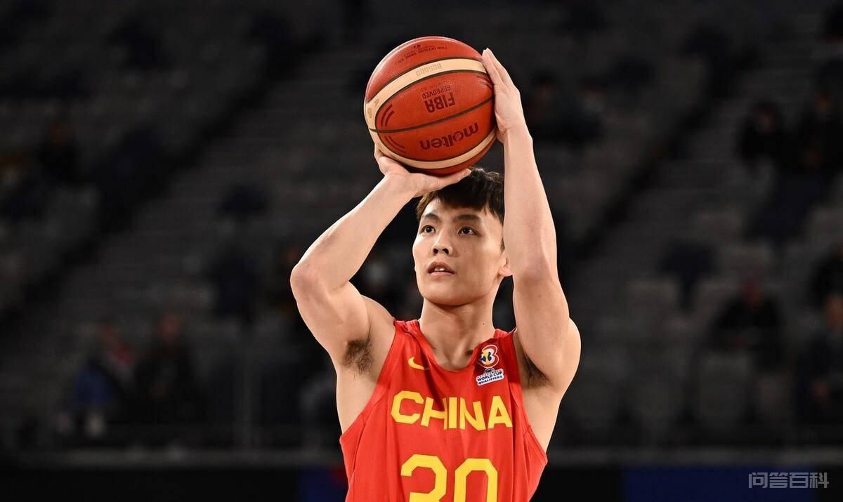 CCTV直播!中国男篮今天迎来了最后一战,两名辽宁男篮队员将继续缺席 中国男篮上半场一度失去了准星