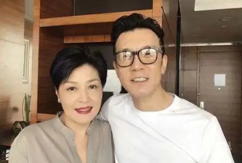 7年前春晚后台,赵本山指着哈文大骂春晚舞台有她没我,这是为开云手机站登录入口栏目导航? 主要是赵本山是小品的当王者